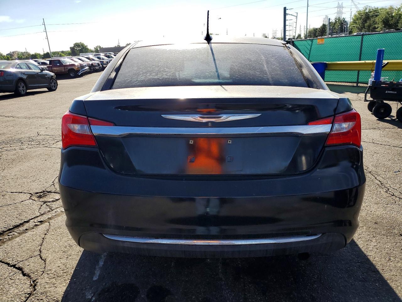 2011 Chrysler 200 Lx - Фото 6