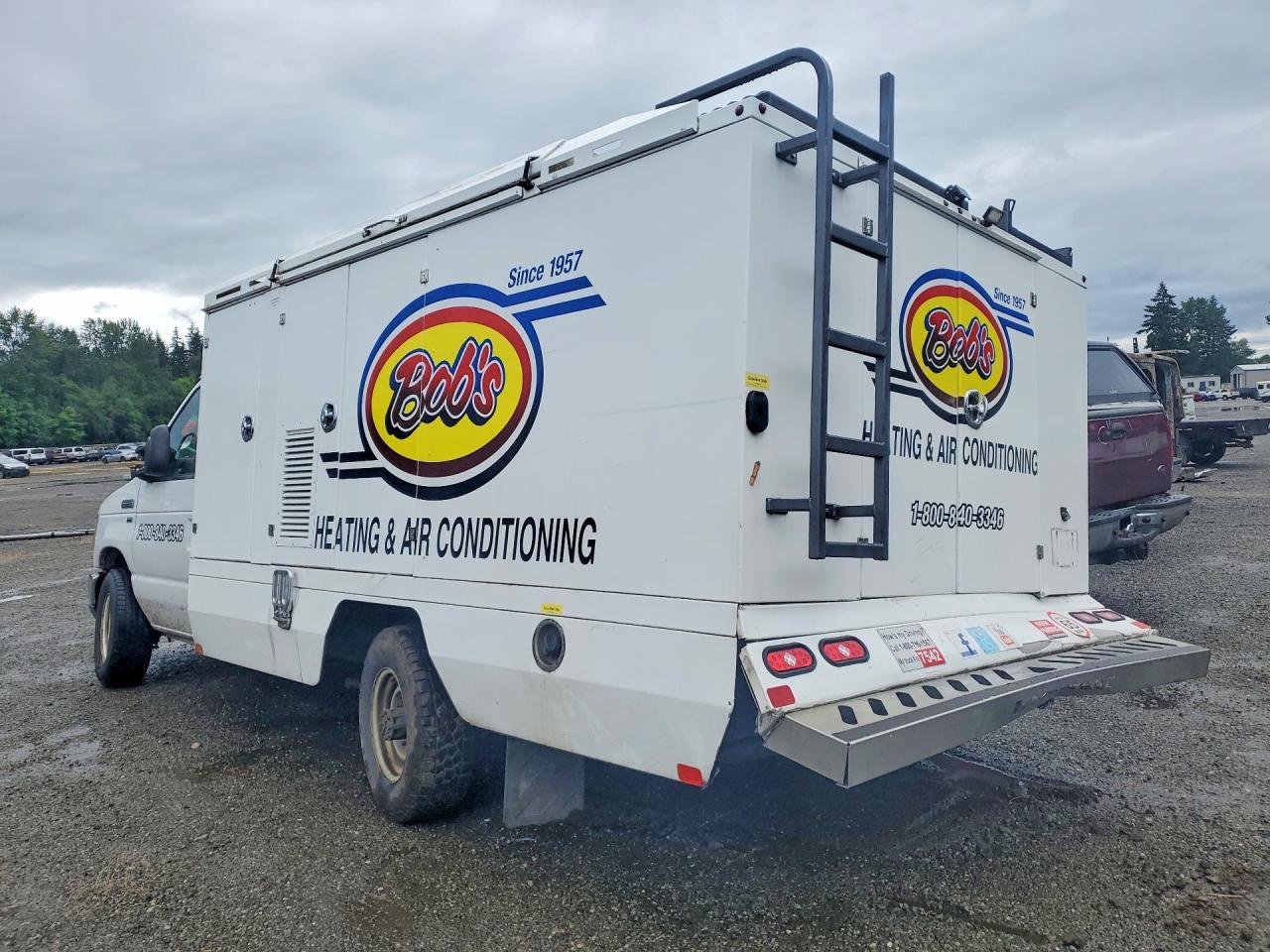 2018 Ford Econoline E350 Super Duty Cutaway Van - Фото 2