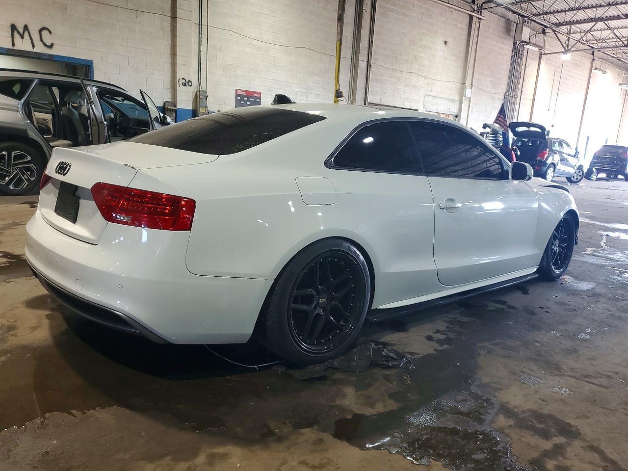 2015 Audi A5 Premium Plus - Фото 3