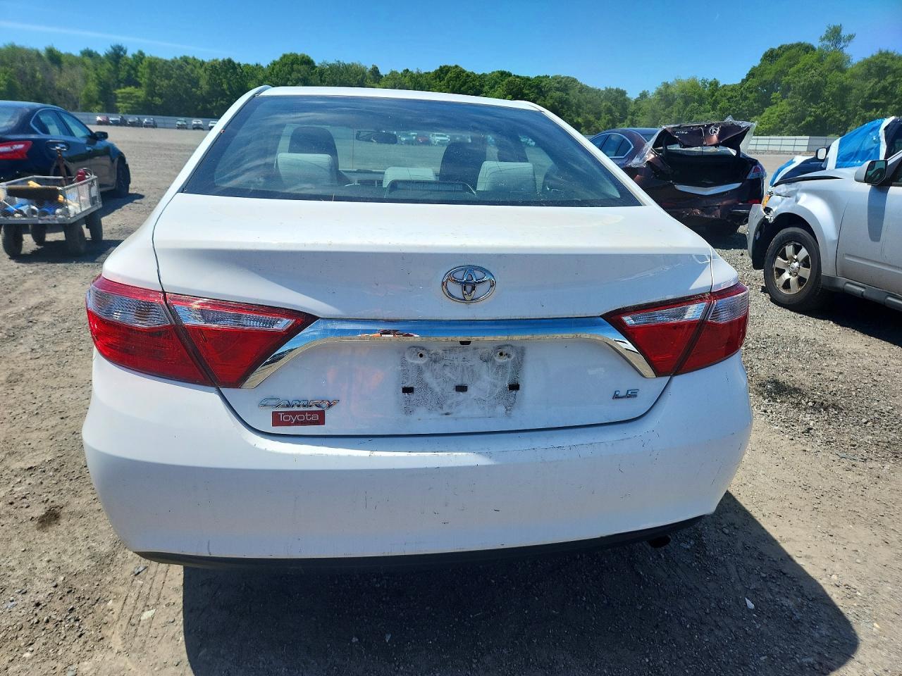 2017 Toyota Camry Le - Image 6