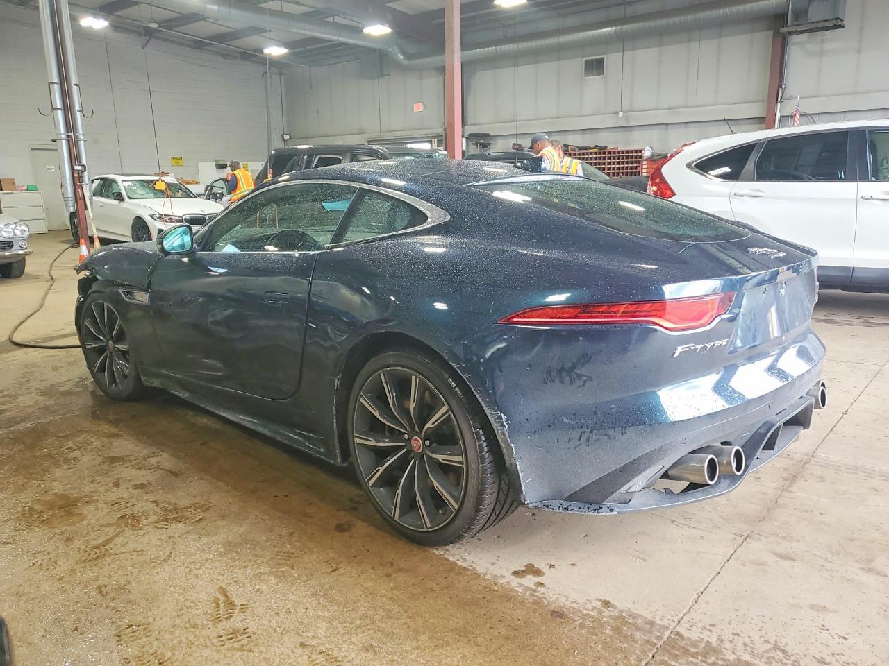 2021 Jaguar F-Type R - Фото 2