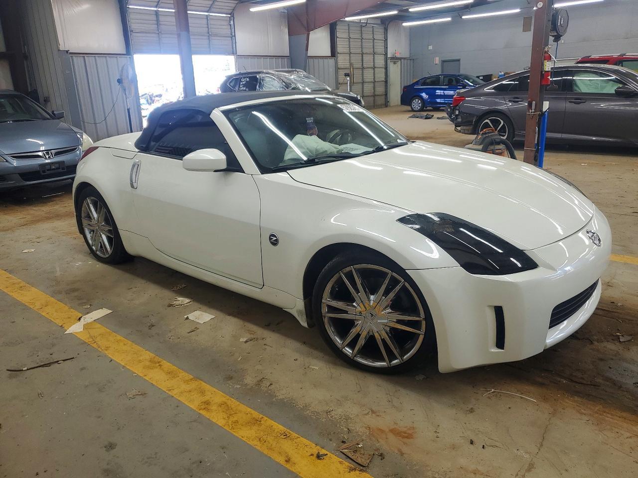 2004 Nissan 350Z - Image 4