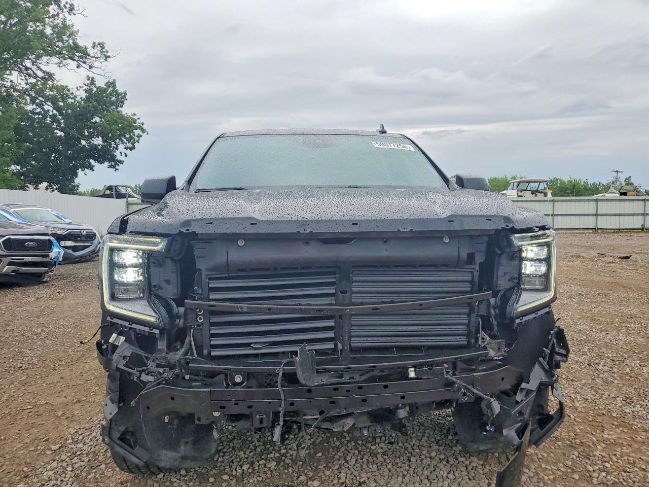 2023 GMC Yukon Slt - Image 5