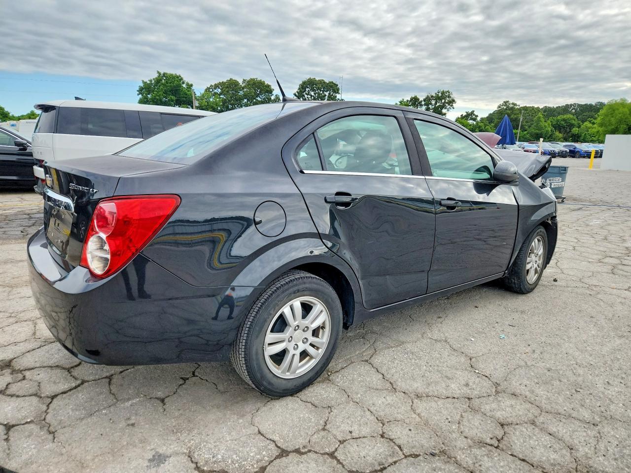 2013 Chevrolet Sonic Lt - Фото 3