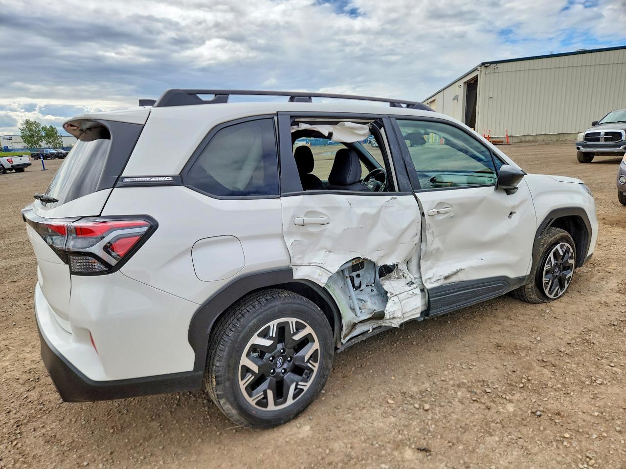2025 Subaru Forester - Фото 3