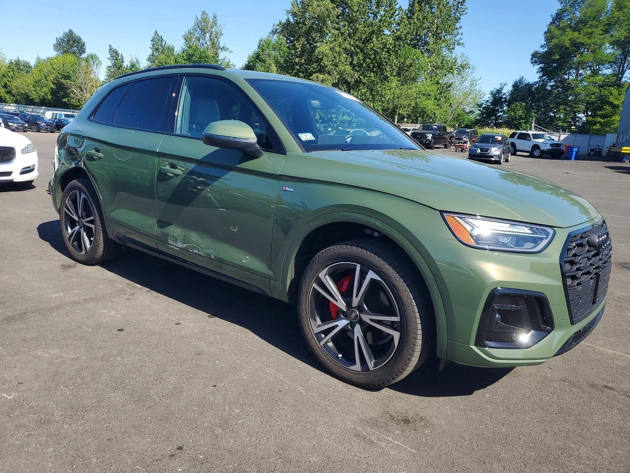 2025 Audi Q5 Premium Plus 45 - Image 4