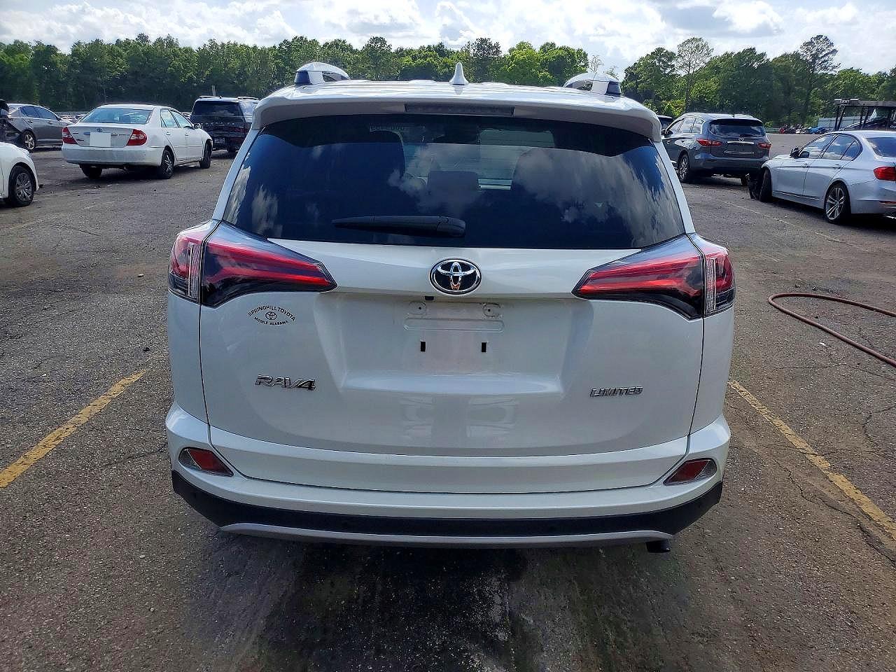 2016 Toyota Rav4 Limited - Image 6