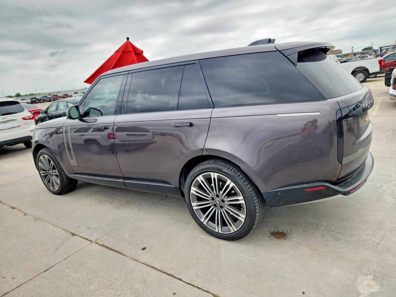 2024 Land Rover Range Rover Se - Image 2