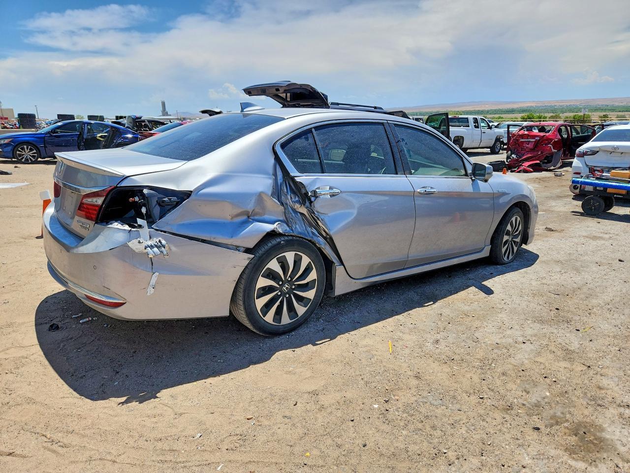 2017 Honda Accord Touring Hybrid - Фото 3