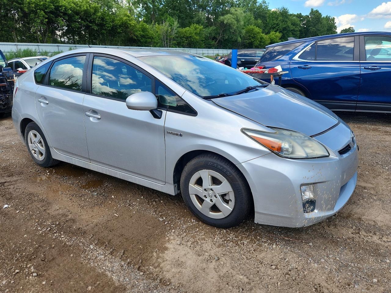 2011 Toyota Prius Two - Фото 4