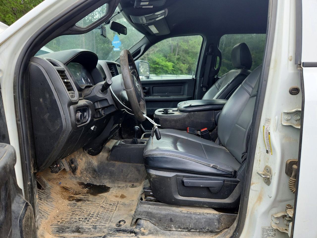 2023 Ram 5500 - Image 7