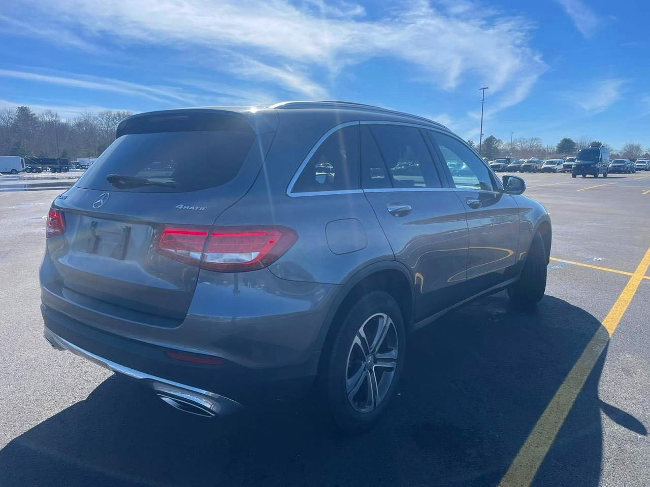 2017 Mercedes-Benz Glc 300 4Matic - Фото 4