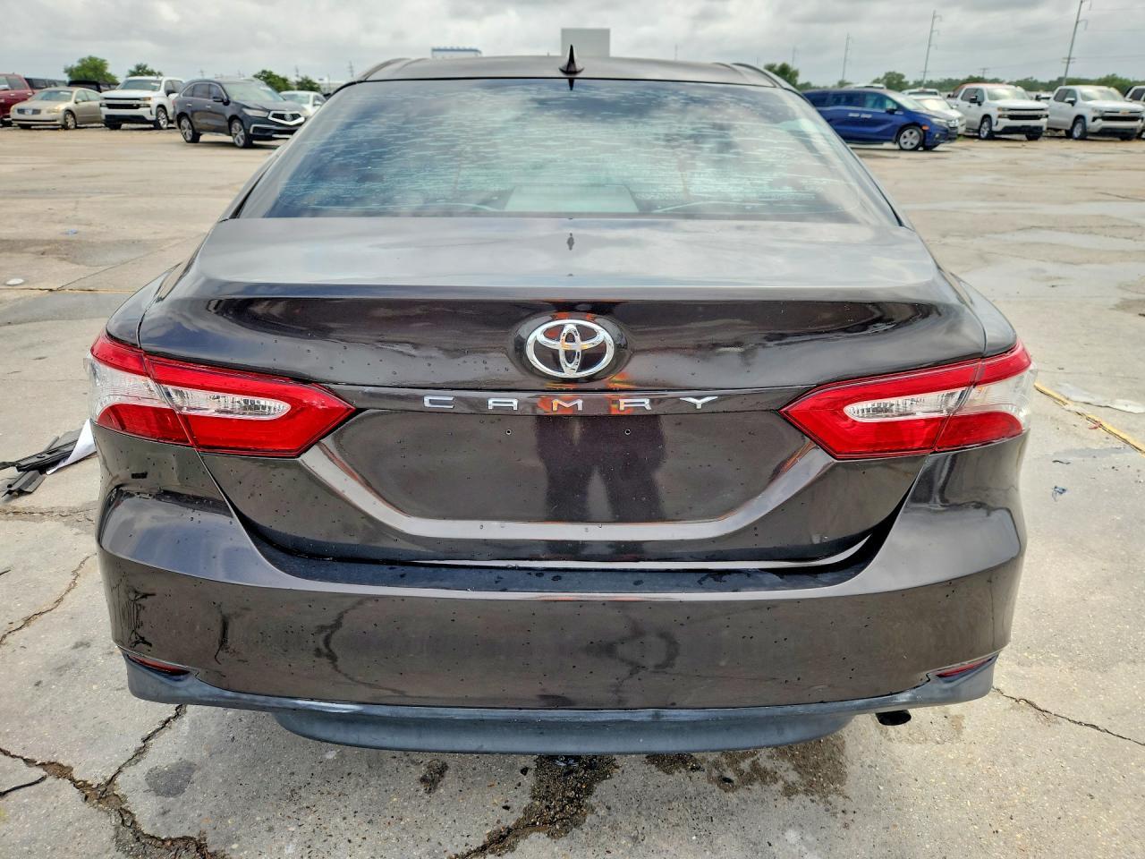 2019 Toyota Camry Le - Фото 6