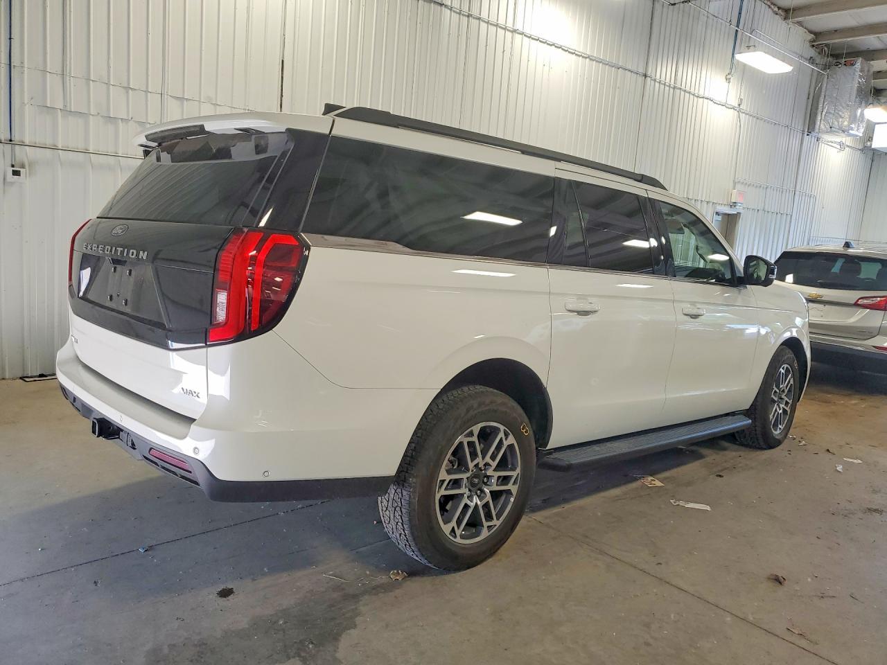 2025 Ford Expedition Max Active - Фото 3