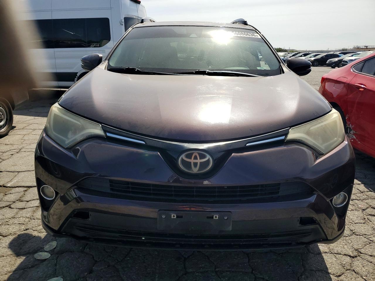 2017 Toyota Rav4 Xle - Image 5