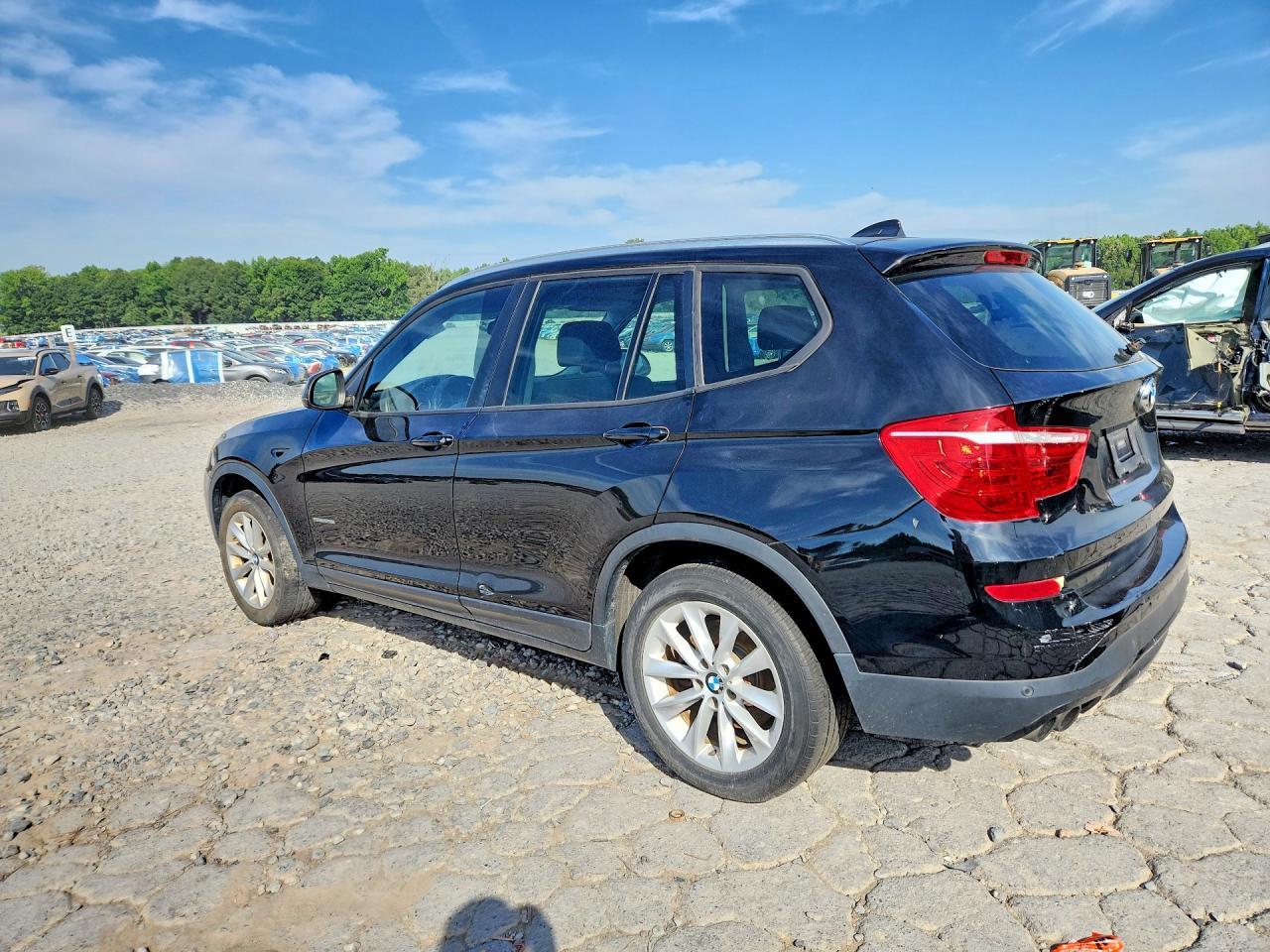 2015 BMW X3 Sdrive28I - Фото 2