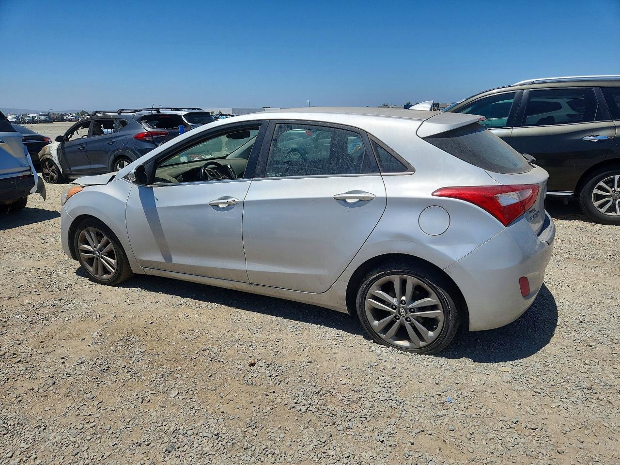 2016 Hyundai Elantra Gt Base - Фото 2