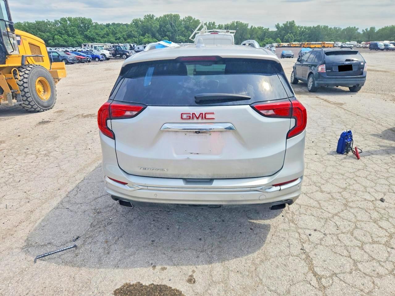 2019 GMC Terrain Denali - Image 6