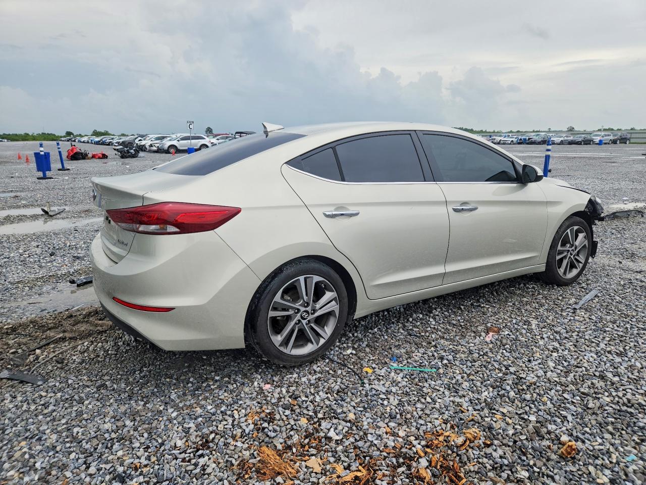 2017 Hyundai Elantra Limited - Фото 3
