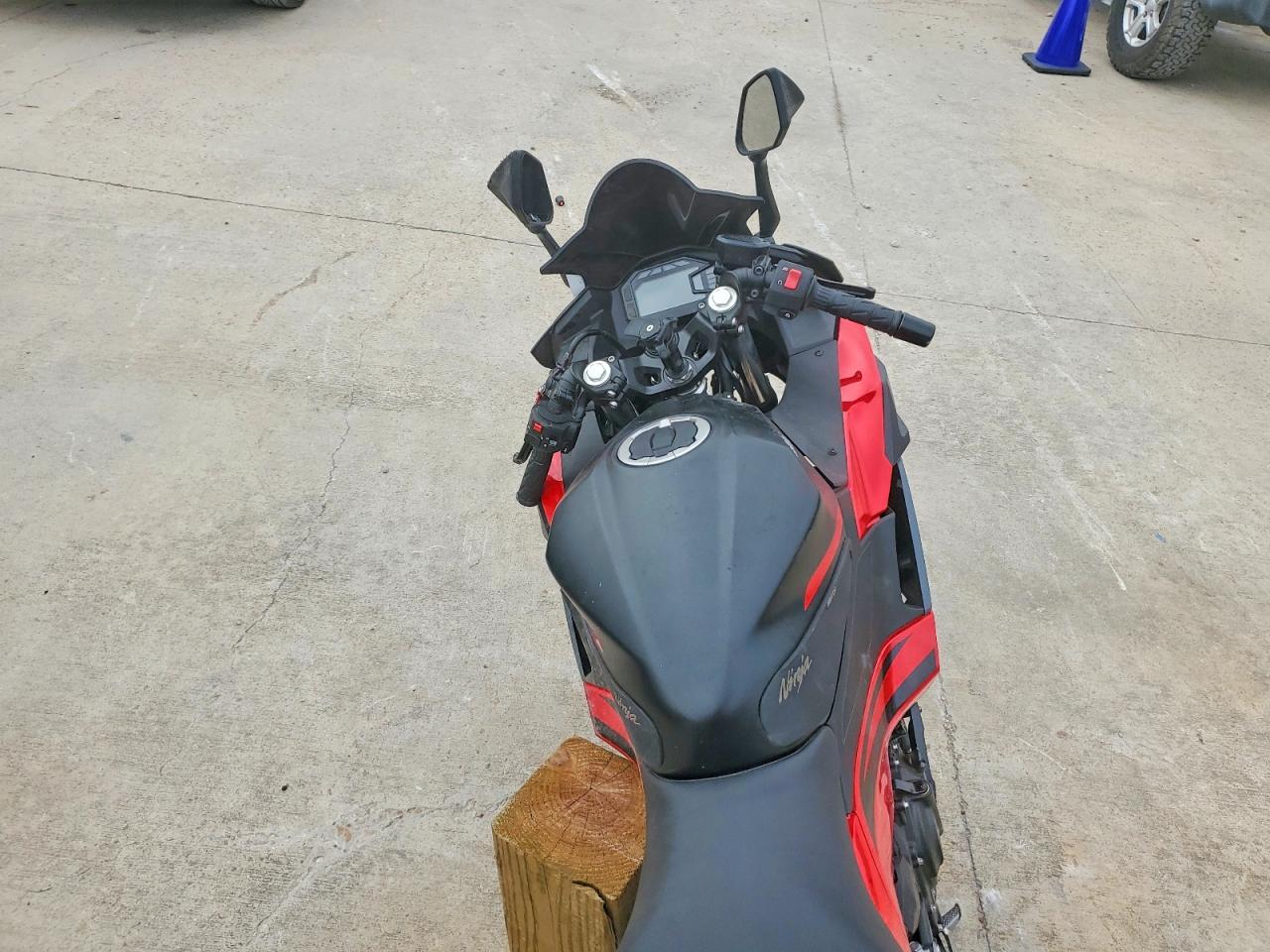 2025 Kawasaki Ex500 - Image 6