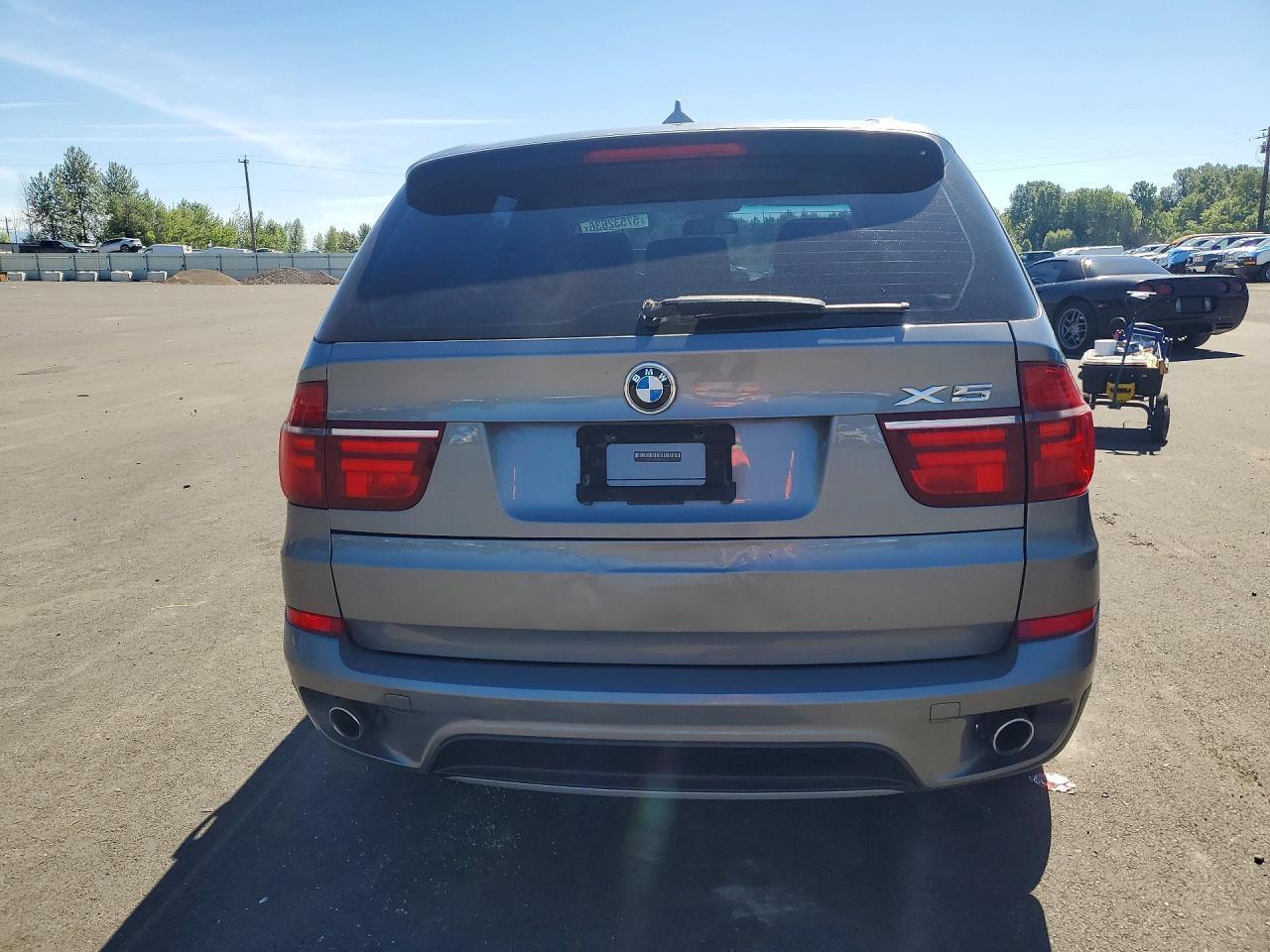 2011 BMW X5 - Фото 6
