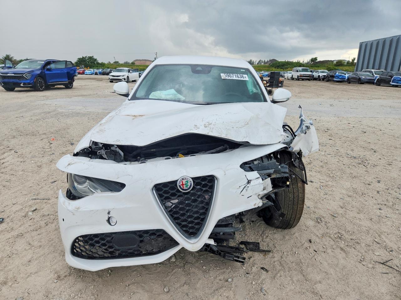 2017 Alfa Romeo Giulia - Фото 5
