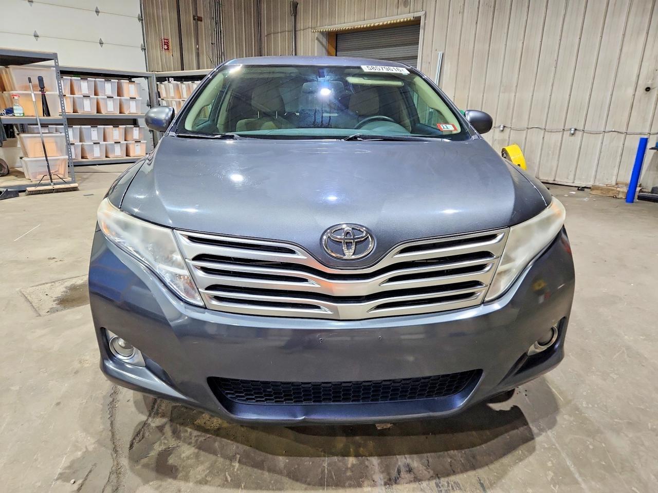 2012 Toyota Venza Le - Image 5