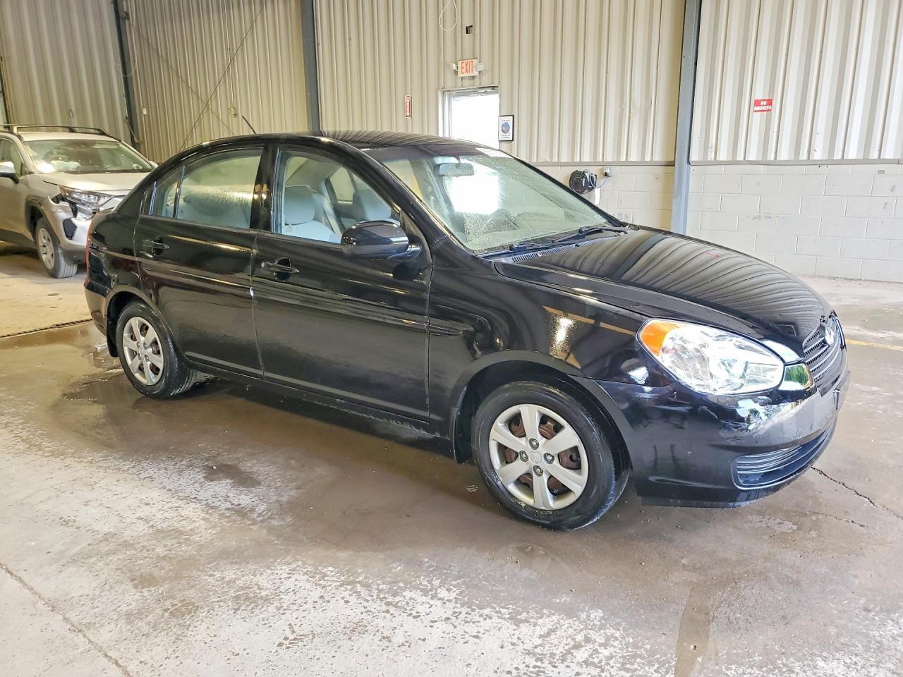 2011 Hyundai Accent Gls - Фото 4