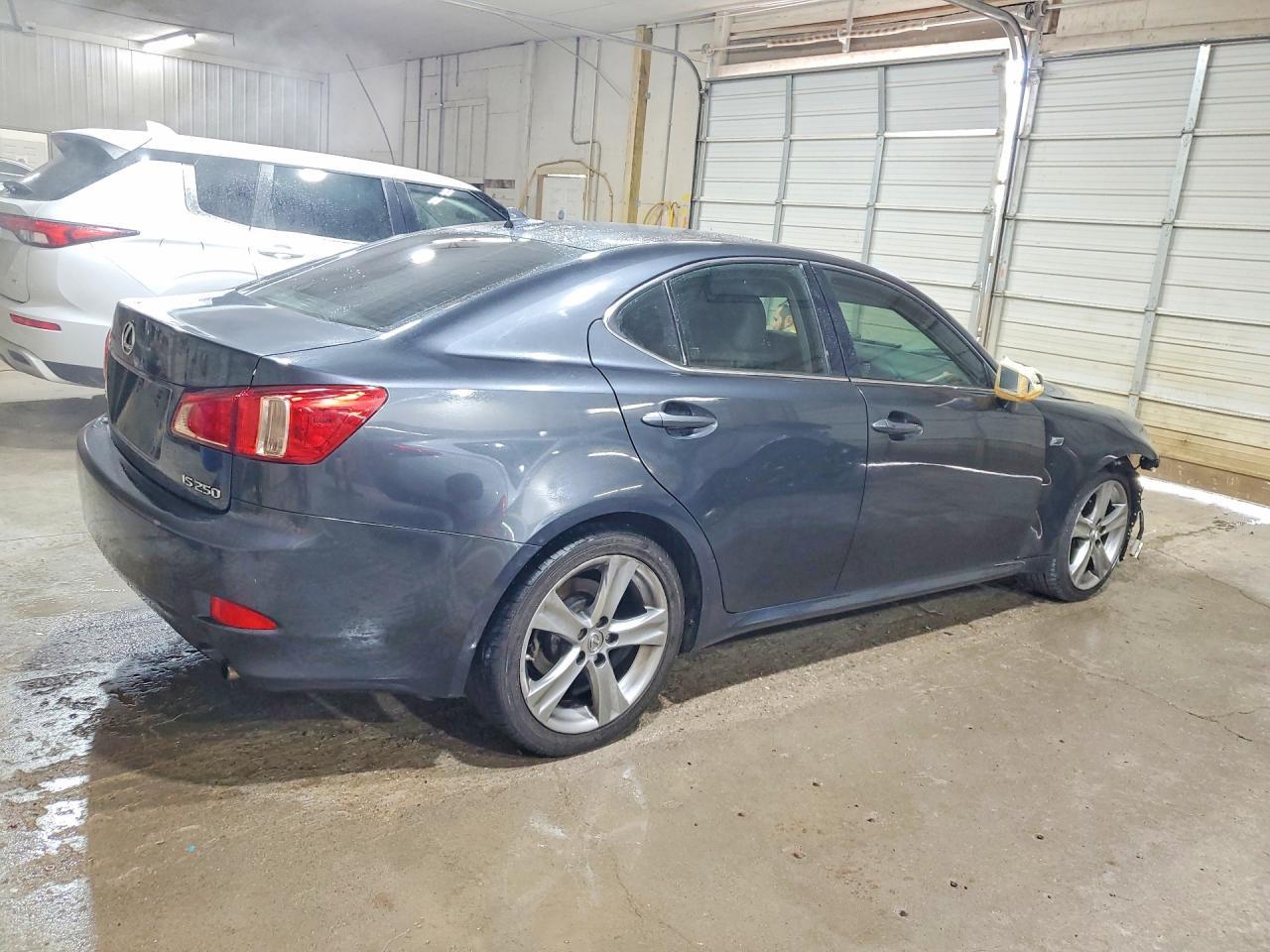 2011 Lexus Is 250 - Фото 3