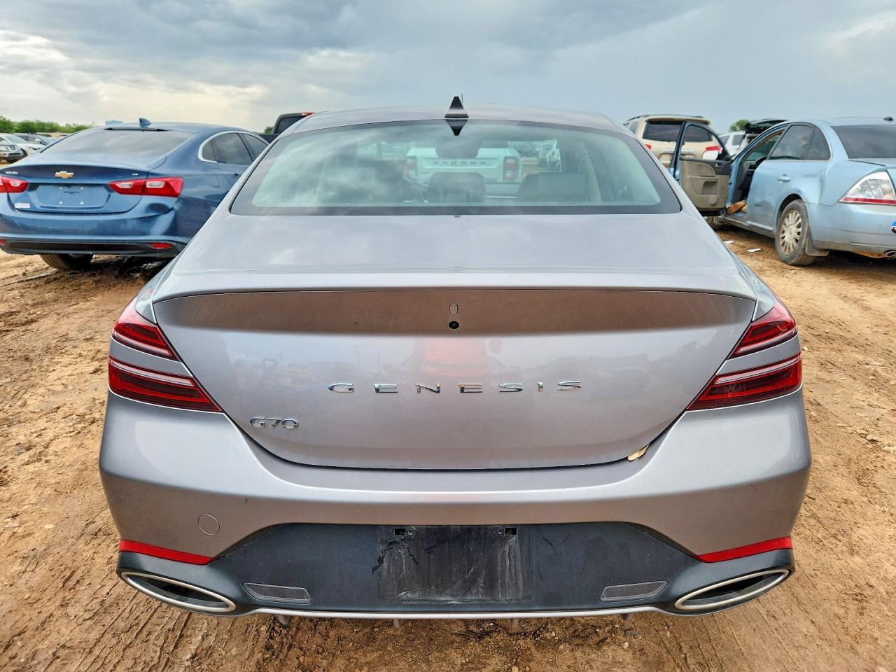 2025 Genesis G70 2.5T Standard - Image 6