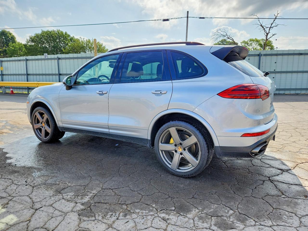2017 Porsche Cayenne - Фото 2