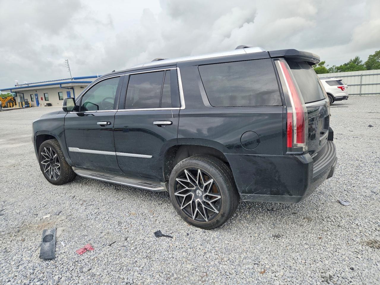 2016 Cadillac Escalade Premium - Image 2