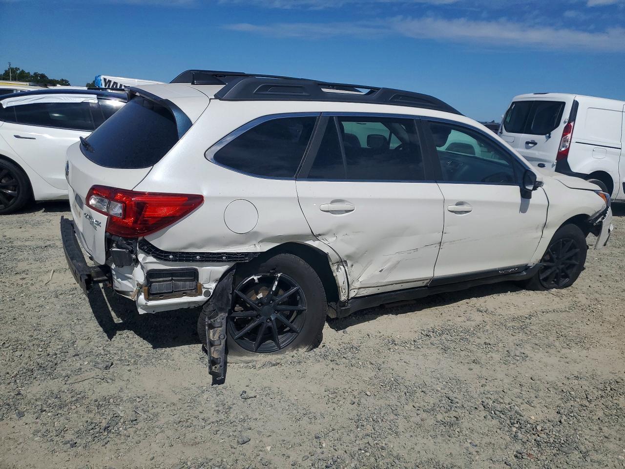 2017 Subaru Outback 2.5I Limited - Image 3