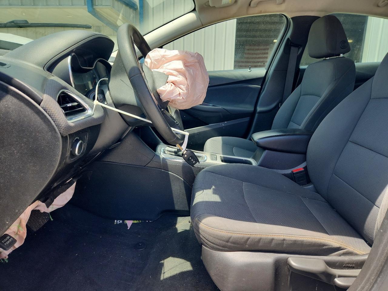 2018 Chevrolet Cruz - Image 7