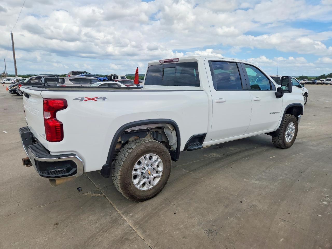 2022 Chevrolet Silverado K3500 Lt - Фото 3