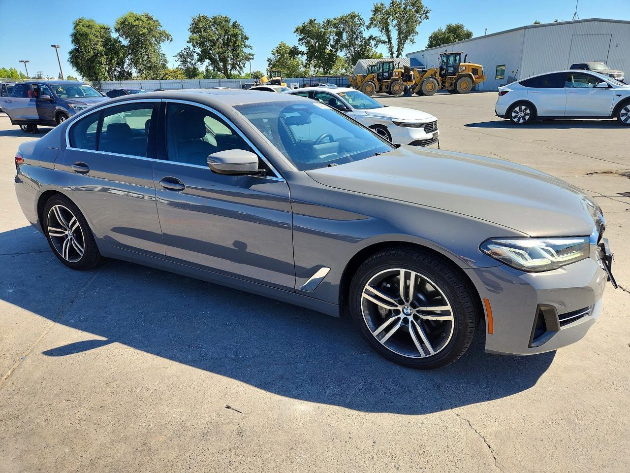 2021 BMW 530 Xi - Фото 4