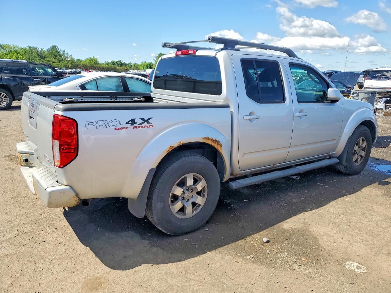 2010 Nissan Frontier Se V6 - Фото 3