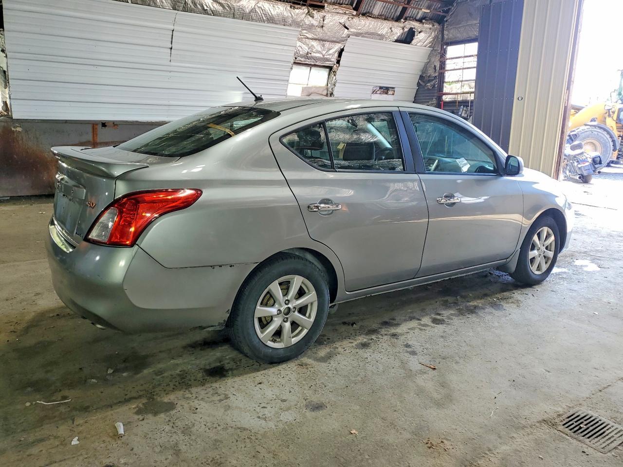 2014 Nissan Versa 1.6 Sv - Фото 3