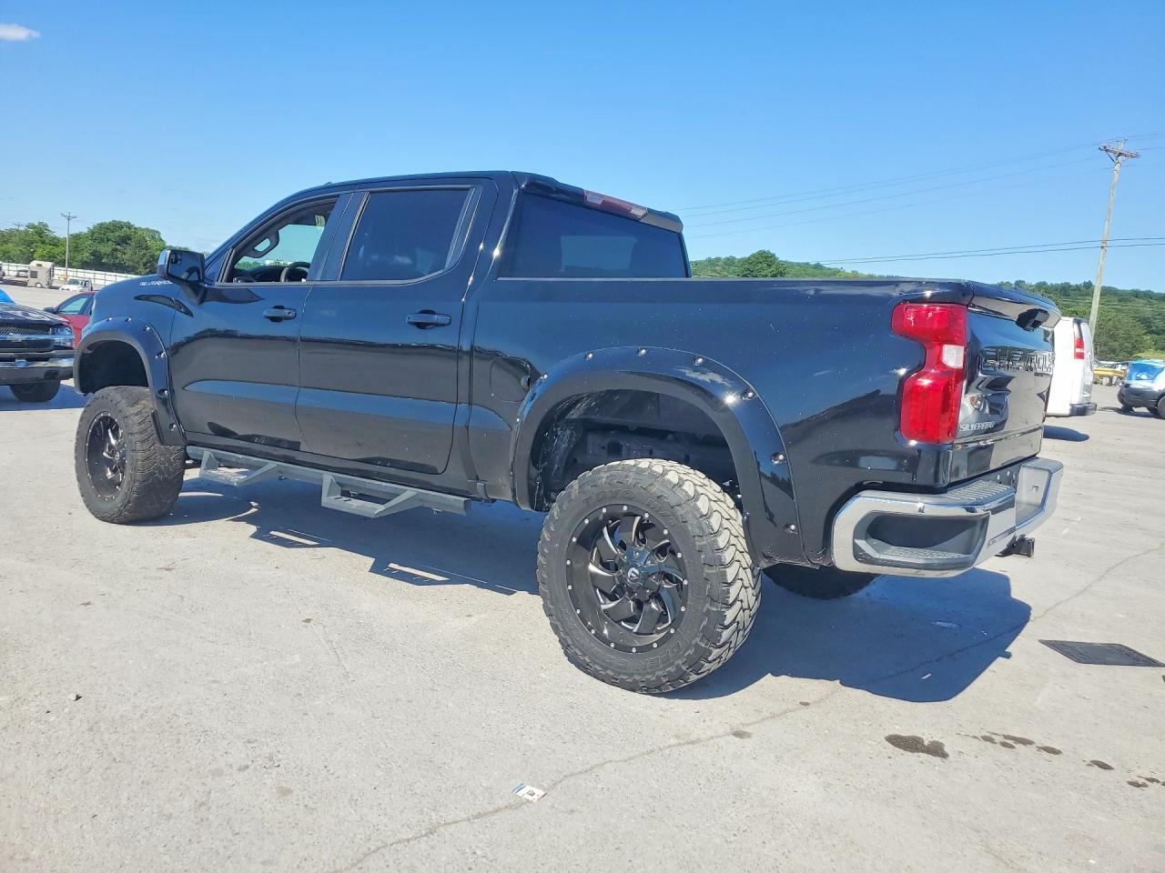 2020 Chevrolet Silverado C1500 Lt - Image 2
