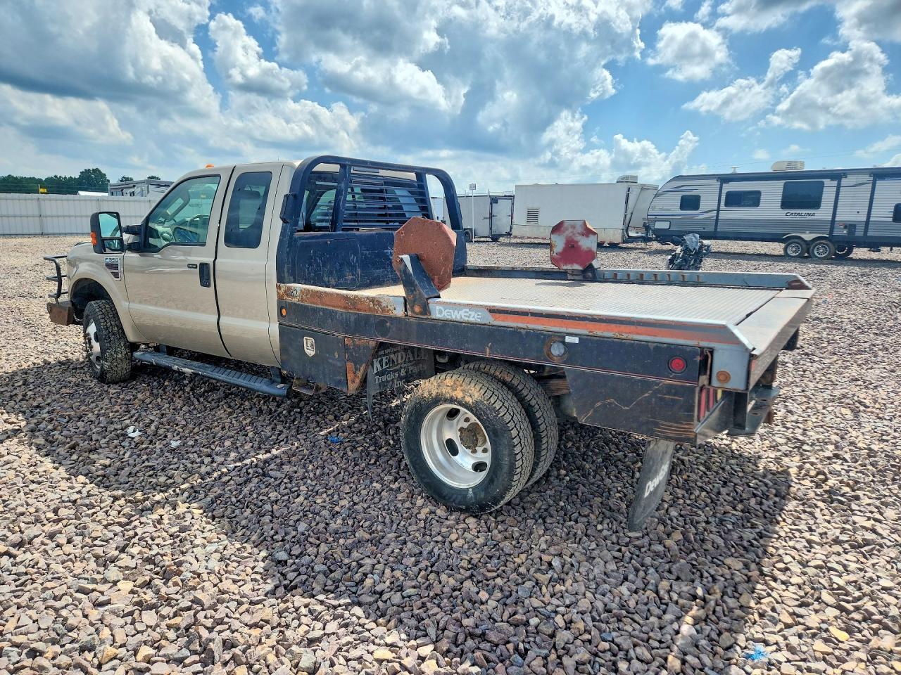 2008 Ford F350 Super Duty - Image 2
