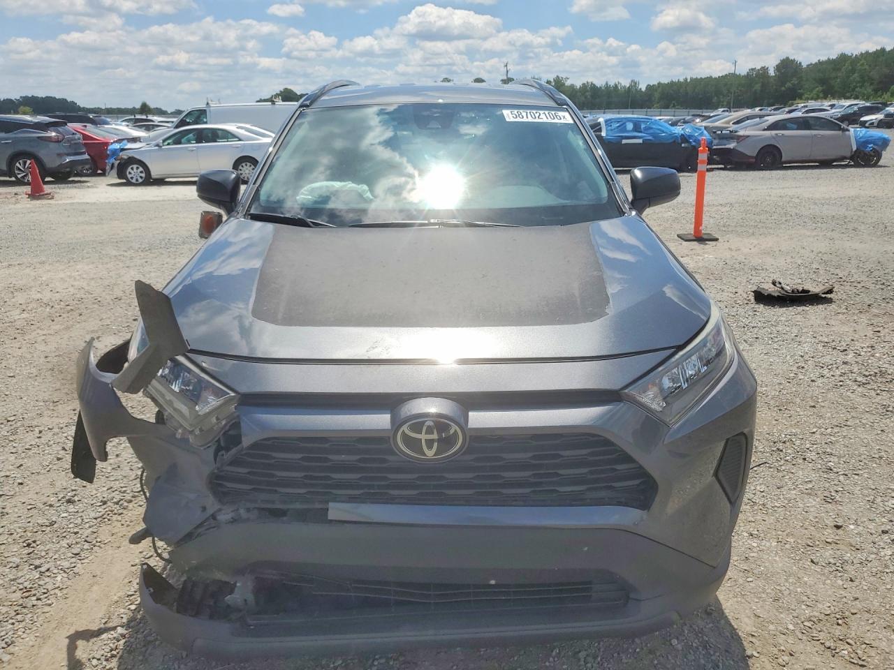 2020 Toyota Rav4 Le - Image 5