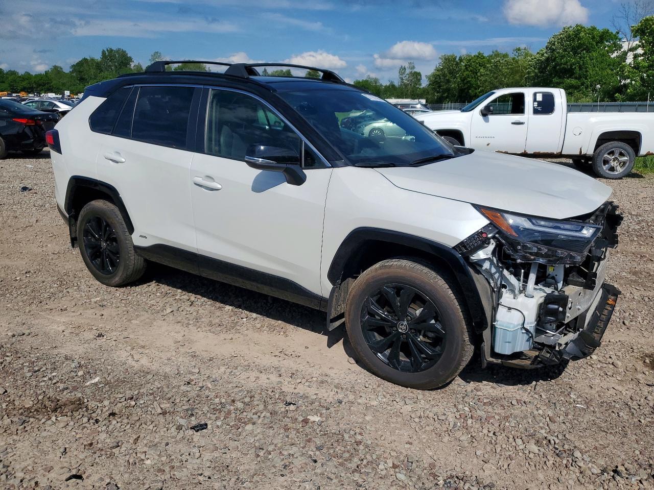 2025 Toyota Rav4 Xse - Image 4