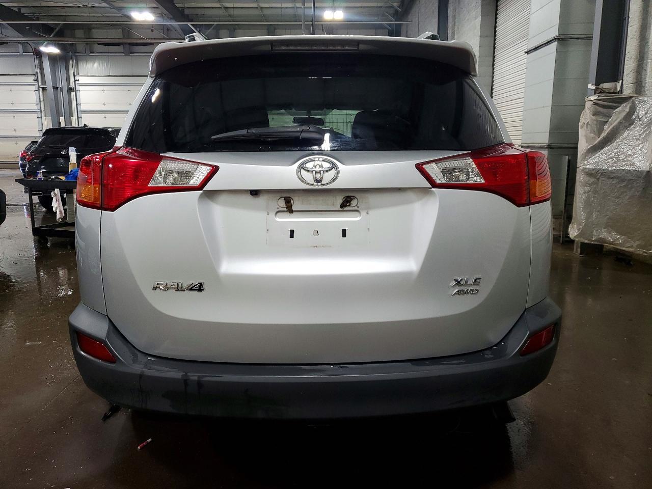 2014 Toyota Rav4 Xle - Image 6