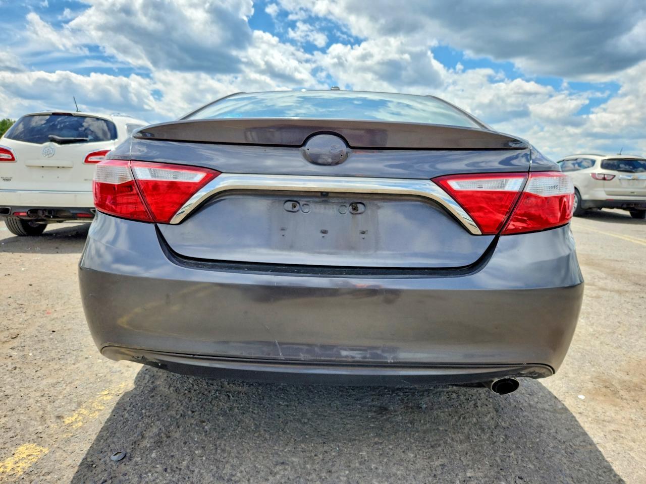 2016 Toyota Camry Se - Image 6