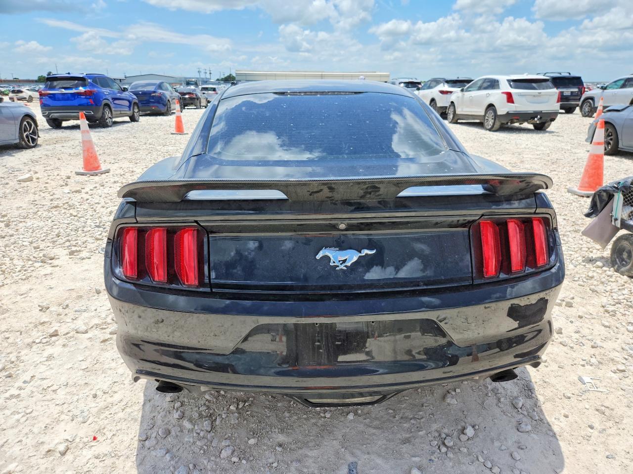 2015 Ford Mustang - Фото 6