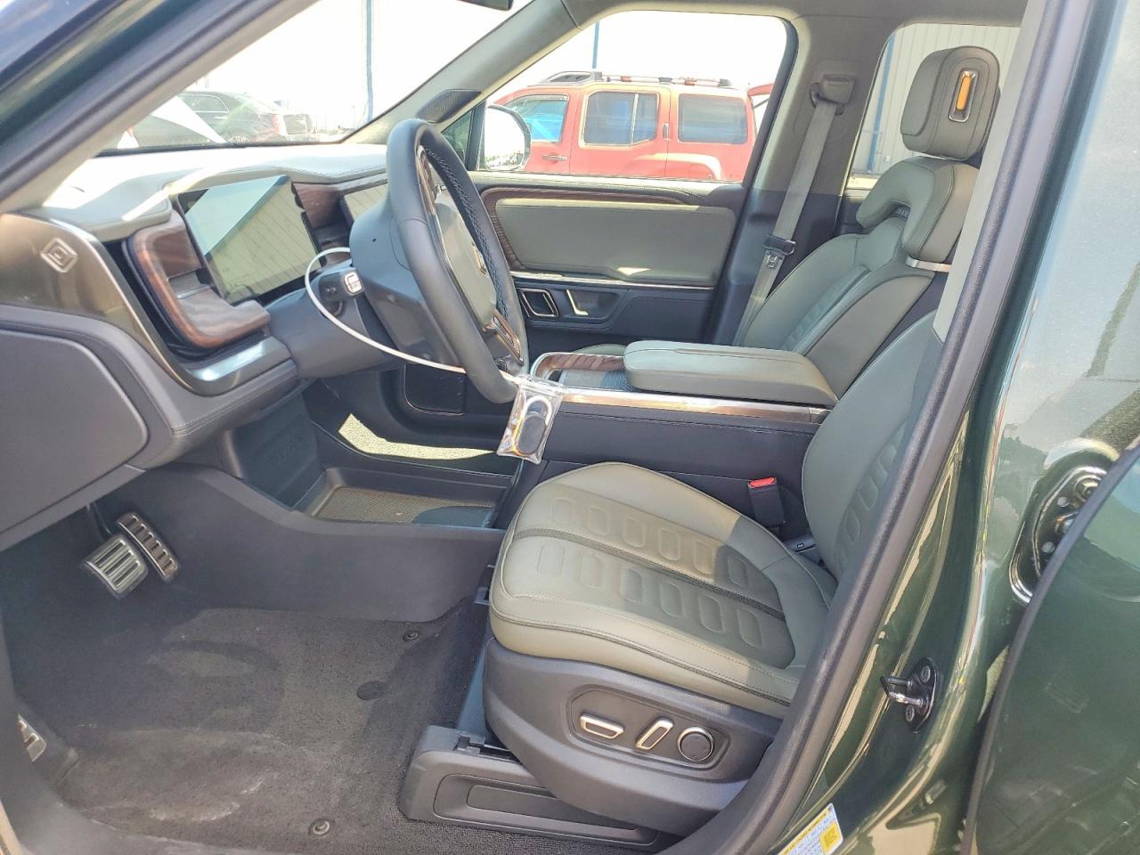 2023 Rivian R1S Adventure - Image 7