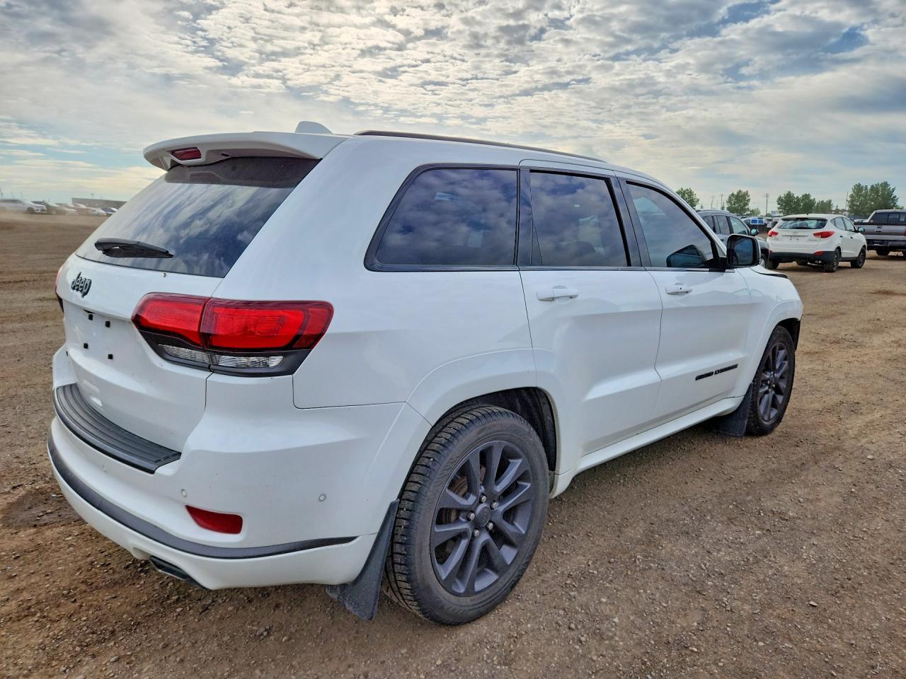 2019 Jeep Grand Cherokee Overland - Фото 3
