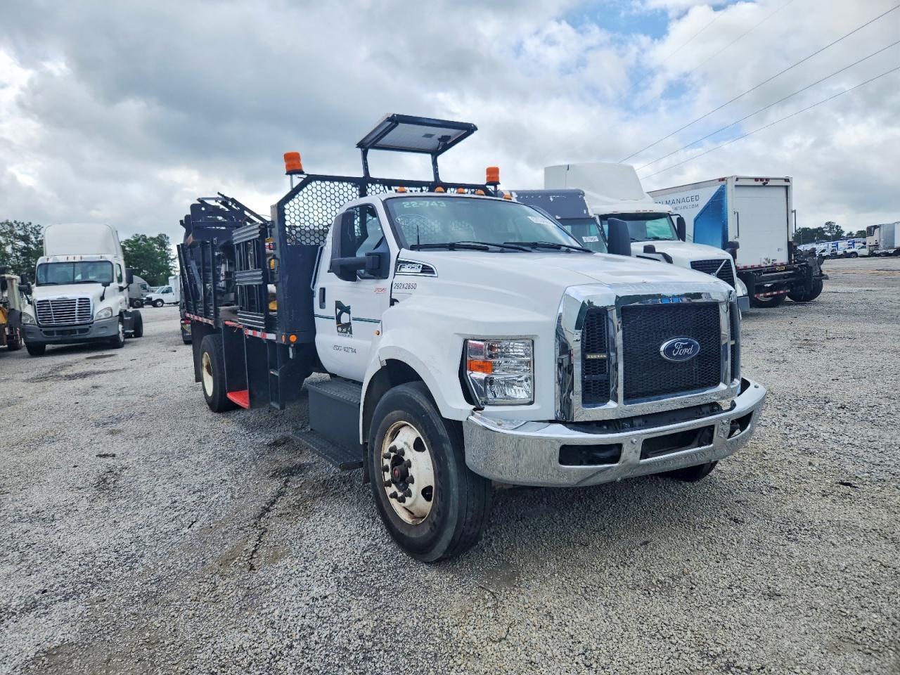 2023 Ford F650