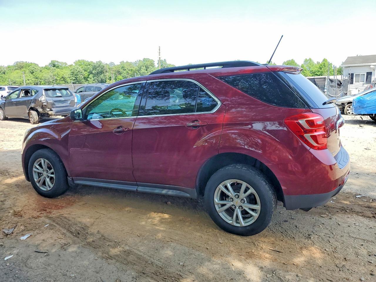 2017 Chevrolet Equinox Lt - Image 2