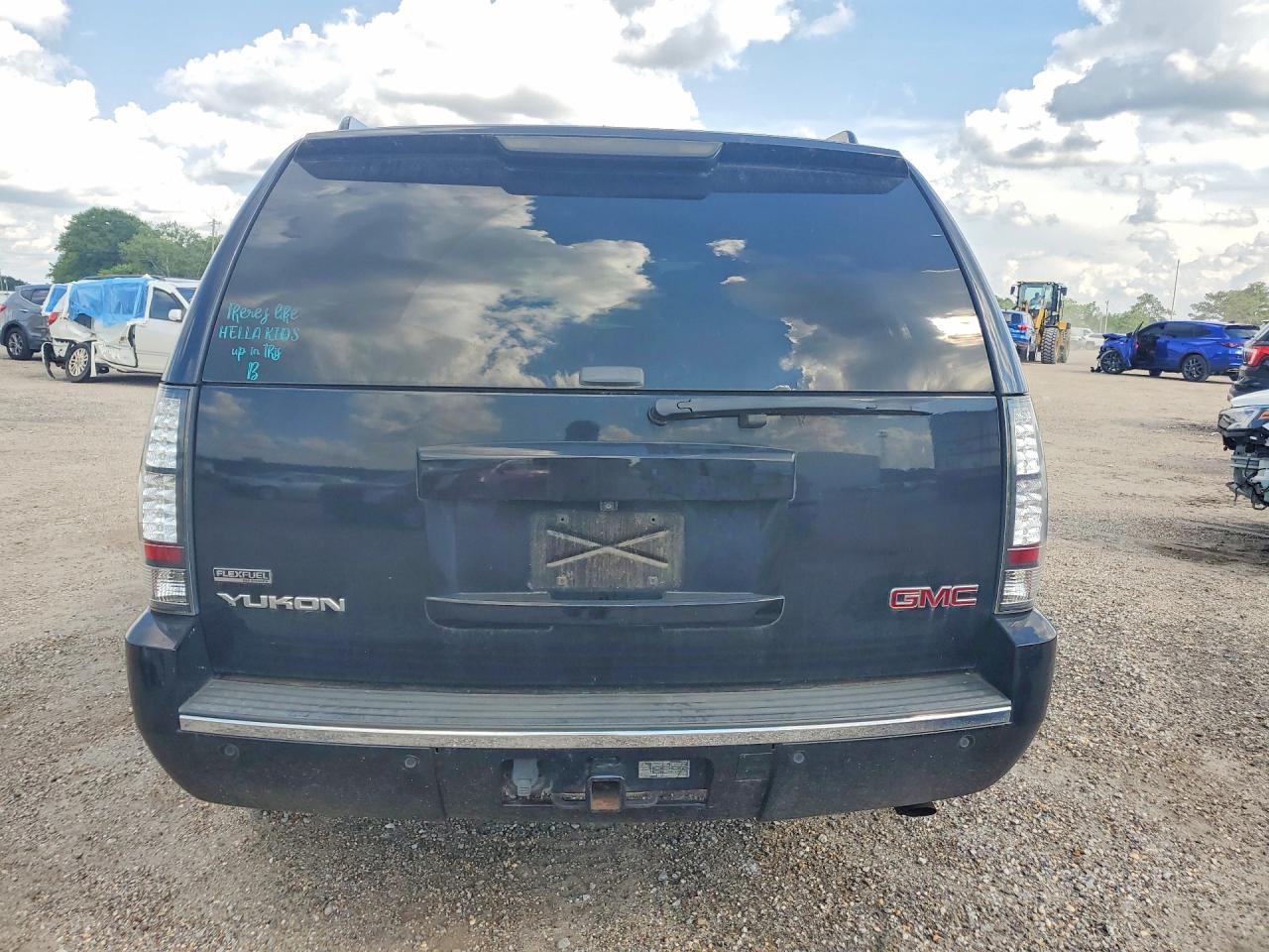 2010 GMC Yukon Denali - Фото 6